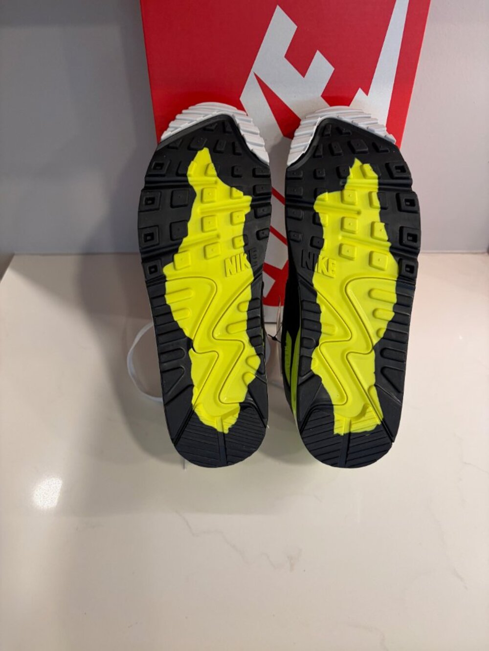 New Nike Air Max 90 Gore-Tex - Picture 3 of 5
